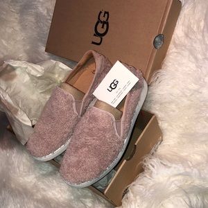 Ugg “Slip On” Ricci